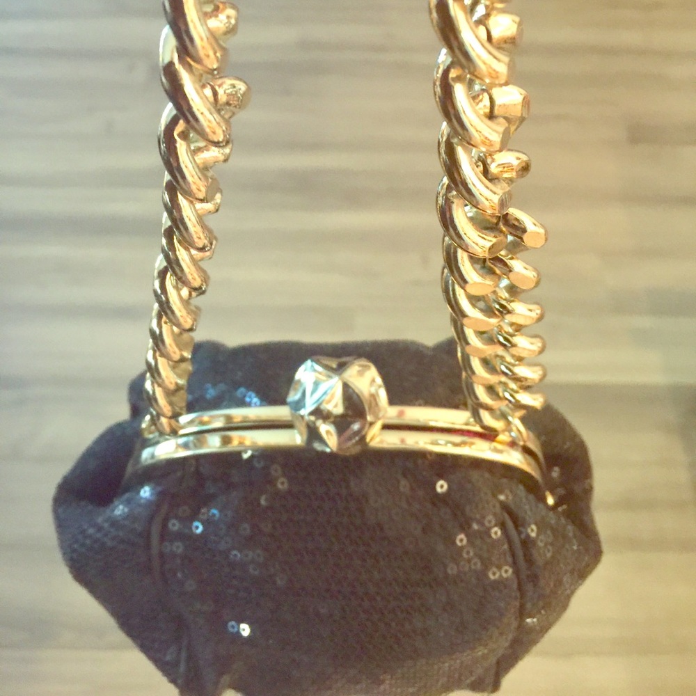 🎀 Betsey Johnson glam sequined wristlet clutch 🎀